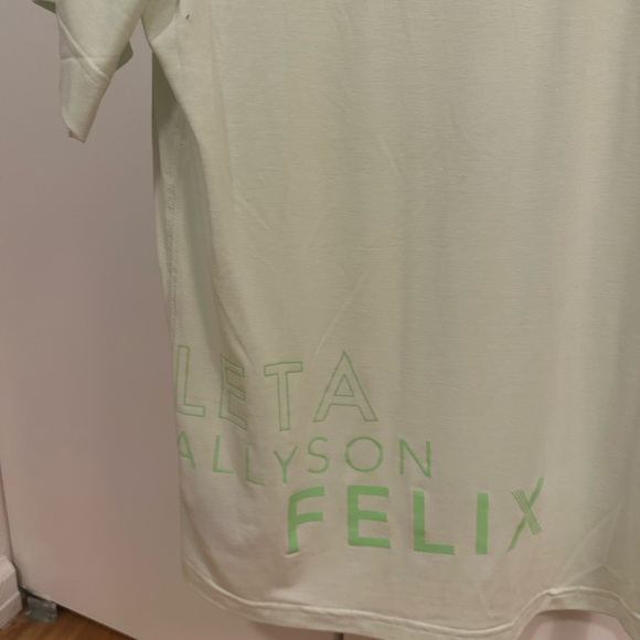 NWT Allyson Felix X Athleta gorgeous tee - Picture 7 of 10